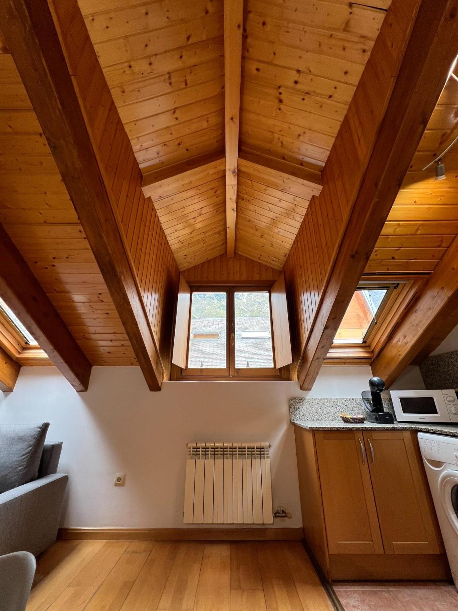 Casa La Muga Apartment Бенаск Екстериор снимка